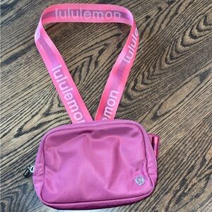 Great condition Lululemon Belt Bag